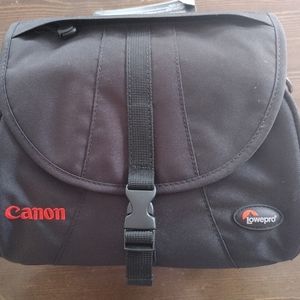 NWT Lowepro Canon camera bag EX 180